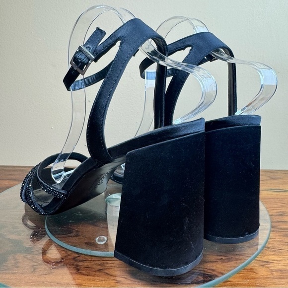 CHARLES DAVID Rheanna Heeled Sandal In Black - Picture 10 of 15